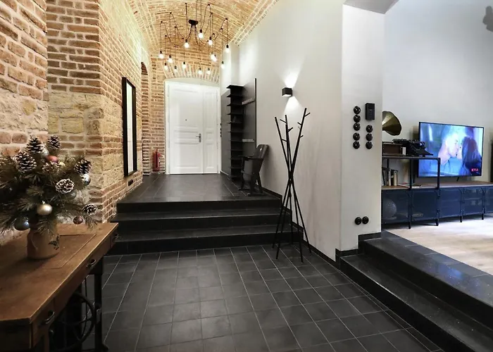 American Loft In The Heart Of *