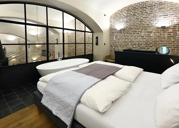 American Loft In The Heart Of アパート プラハ