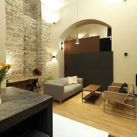 Апартаменты American Loft In The Heart Of