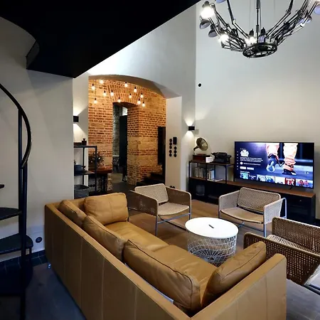 Апартаменты American Loft In The Heart Of